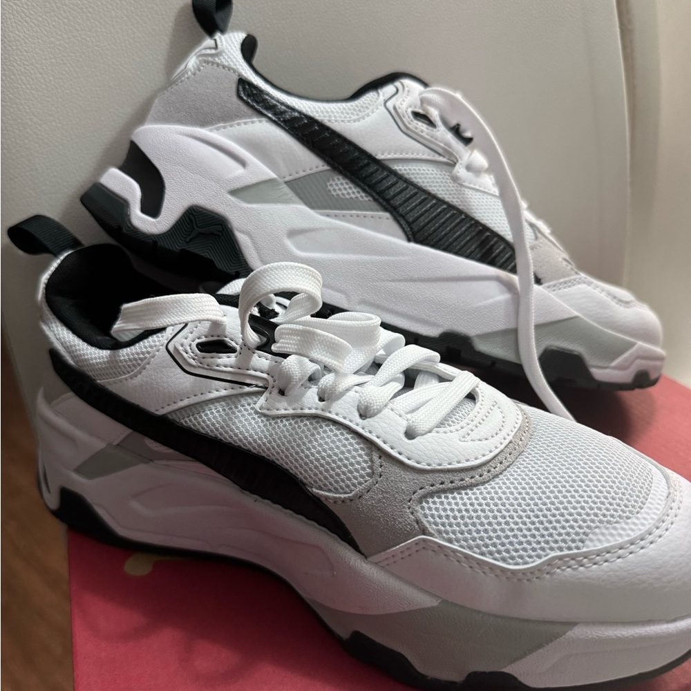 Puma Sneakers